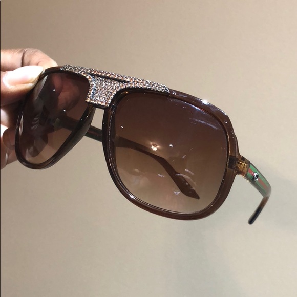 Authentic Gucci Shades with .5 ct real diamonds. - Picture 5 of 5